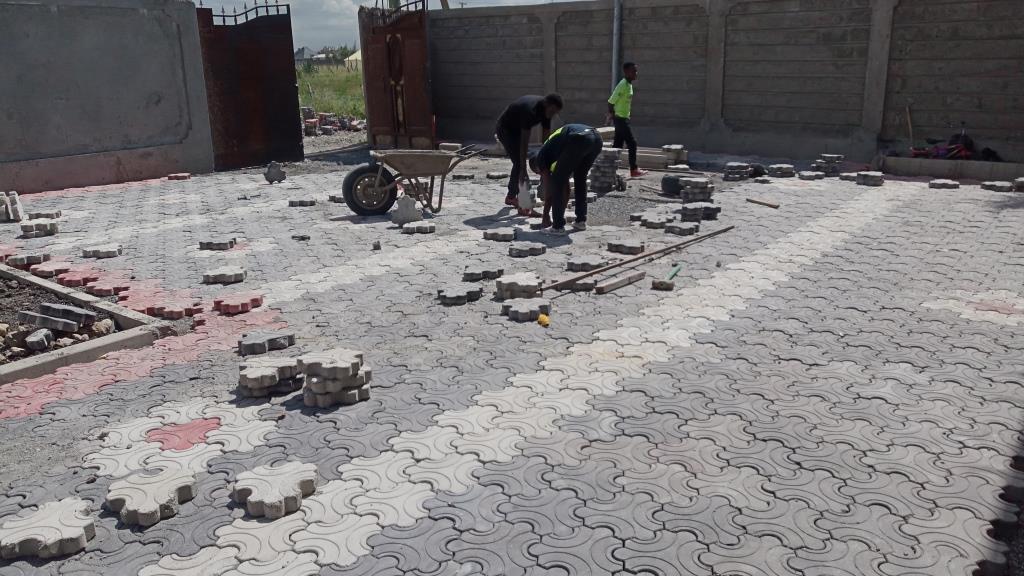 Installation of Cabros in Gated Estate project image